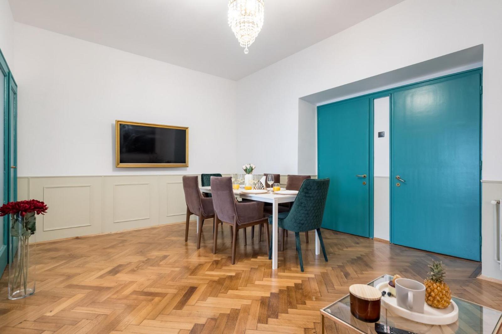 Highline Downtown Residences 6 Persons Family Apartment Bucharest Exterior photo