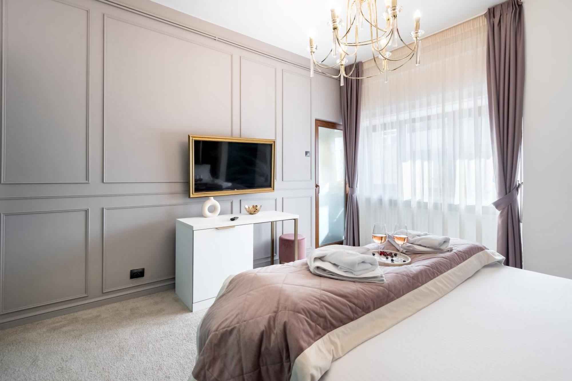 Highline Downtown Residences 6 Persons Family Apartment Bucharest Exterior photo