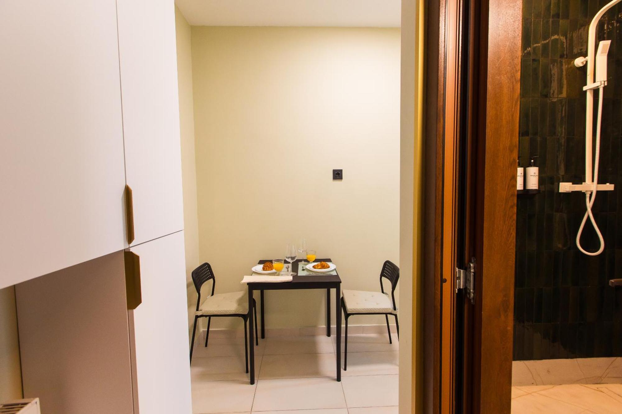 Highline Downtown Residences 6 Persons Family Apartment Bucharest Exterior photo